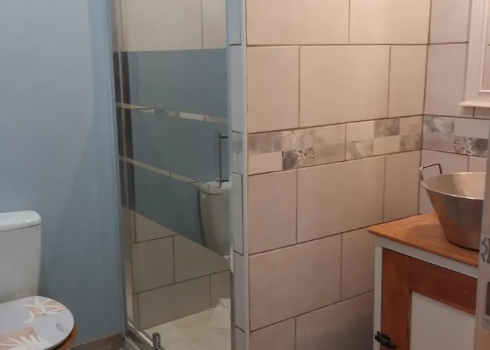 Jetez L'ancre, Hébergement de vacances